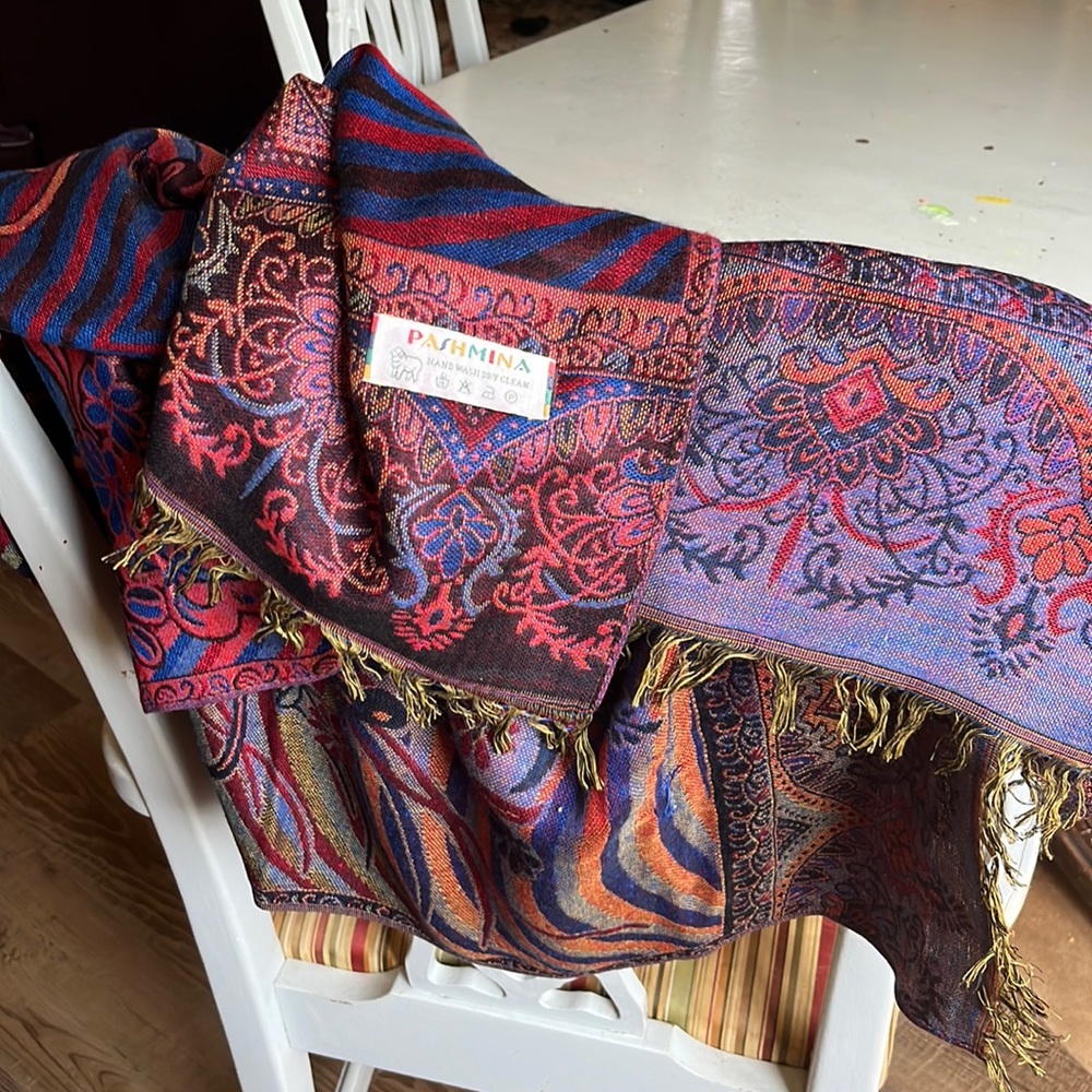 Pashmina scarf !